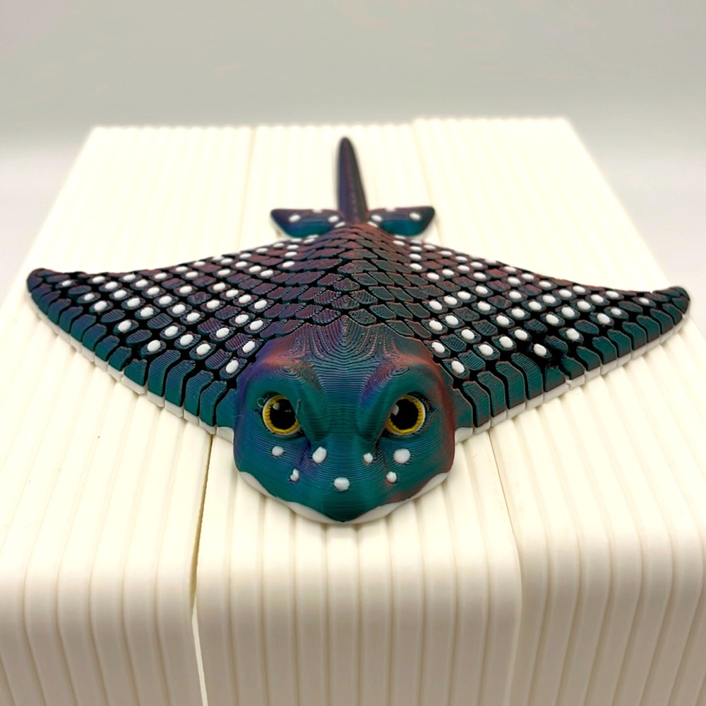 Igor, The Spotted Eagle Ray 3D-Printed Fidget Toy Fun Collectible Stress…